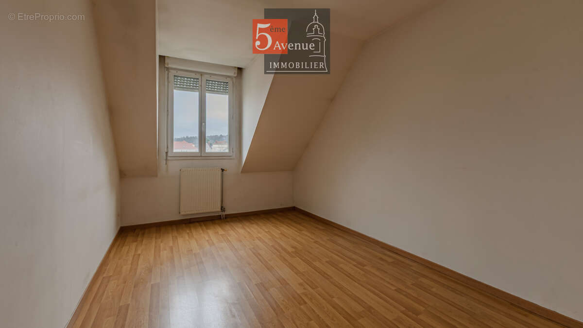 Appartement à LAMORLAYE