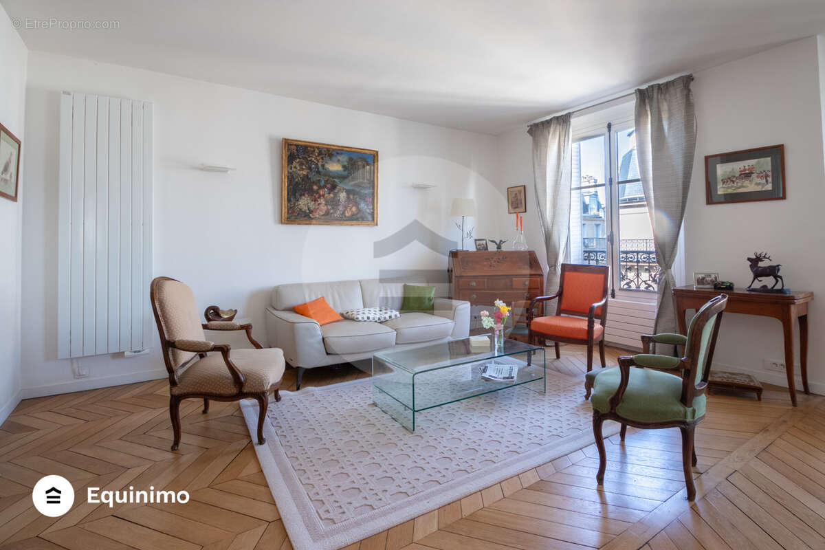 Appartement à PARIS-15E