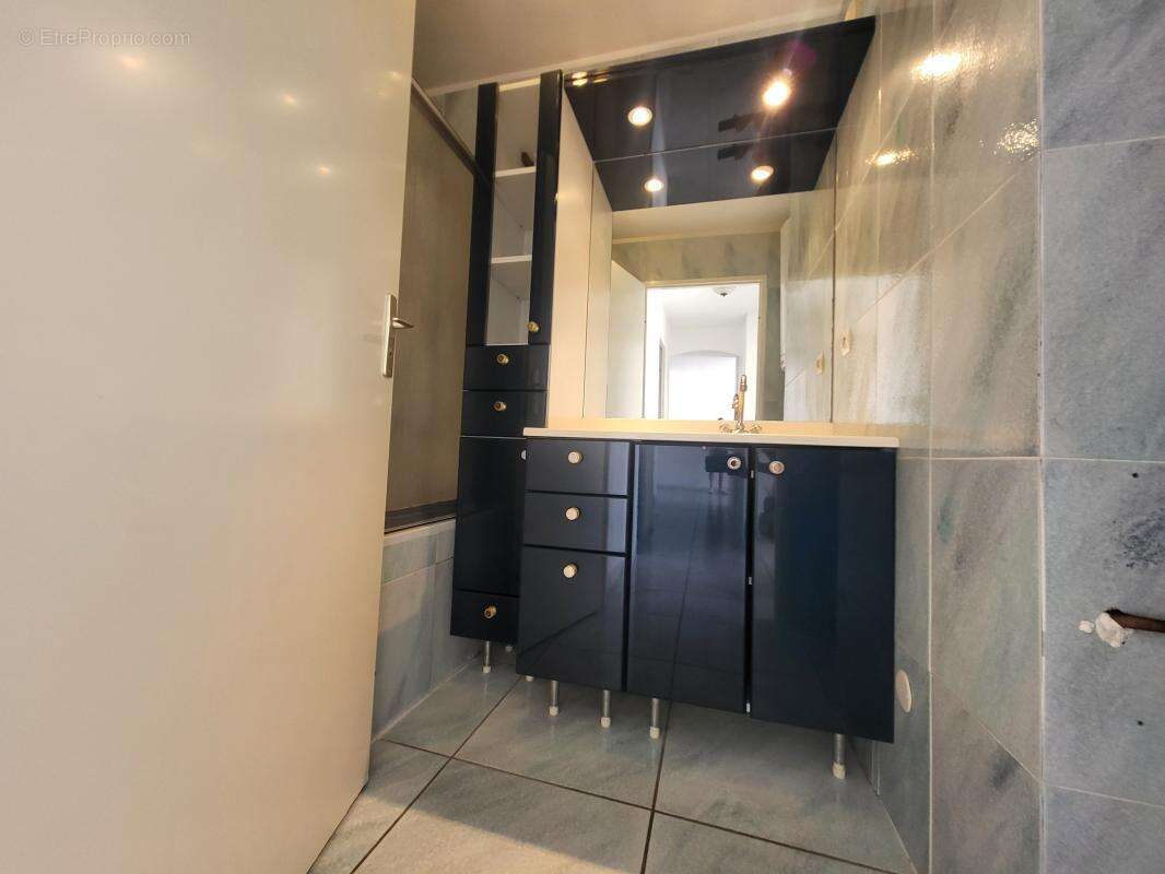 Appartement À Vendre - photo 3