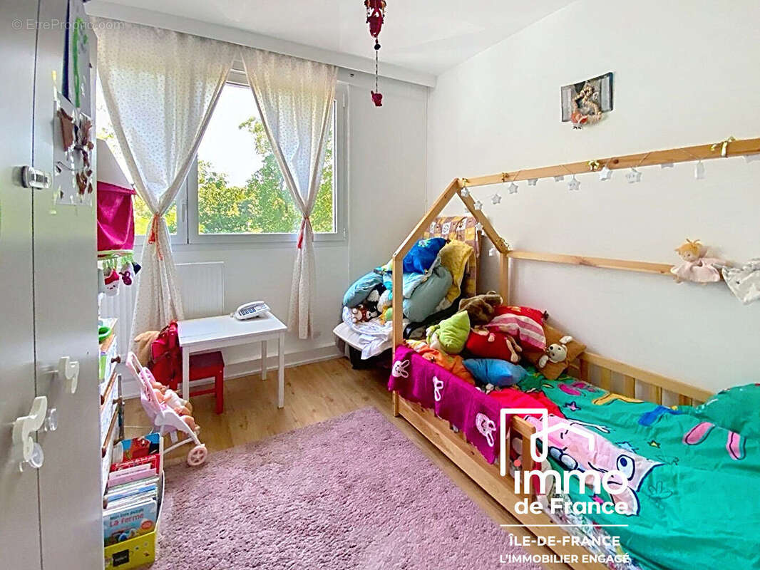 Grand T5 entièrement rénové 4 chambres  Vue parc ?Prix attractif - photo 10