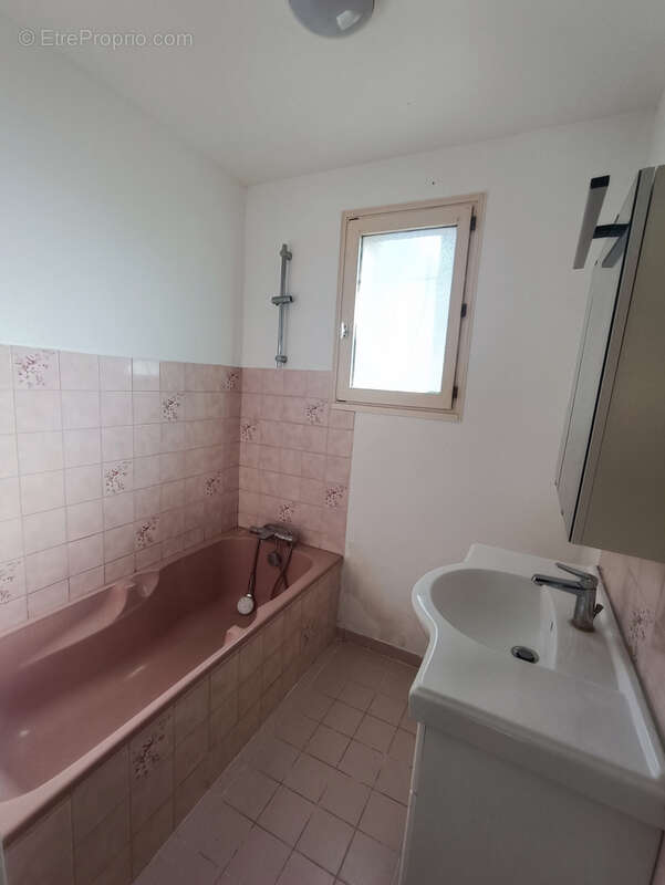 Maison à CHARENTONNAY