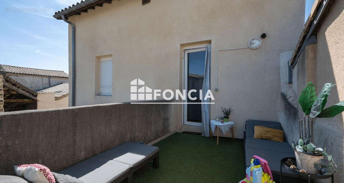 Appartement à BOURG-DE-PEAGE