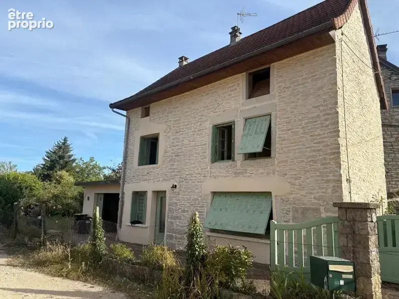 Maison à MONTALIEU-VERCIEU