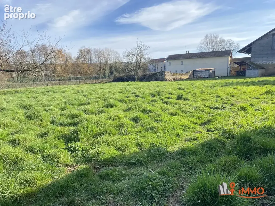 Rare ! Terrain plat 550m² - Centre Village - FOUR (38090) - photo 3