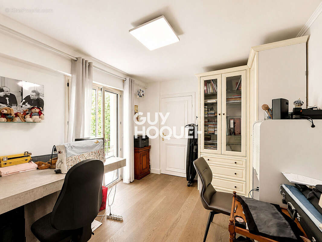 Appartement à MOUGINS