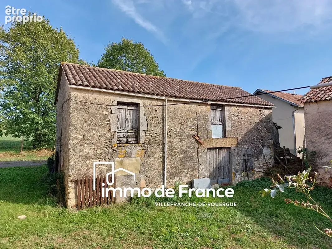 Corps de ferme à rénover ? 9 500m² de terrain ? 2 Maisons - Proche de Najac - photo 13