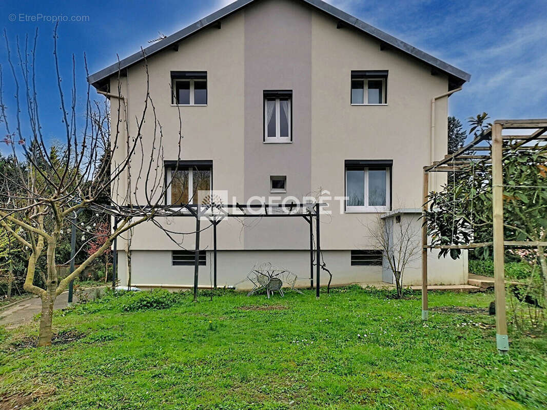 Maison à ARNAS