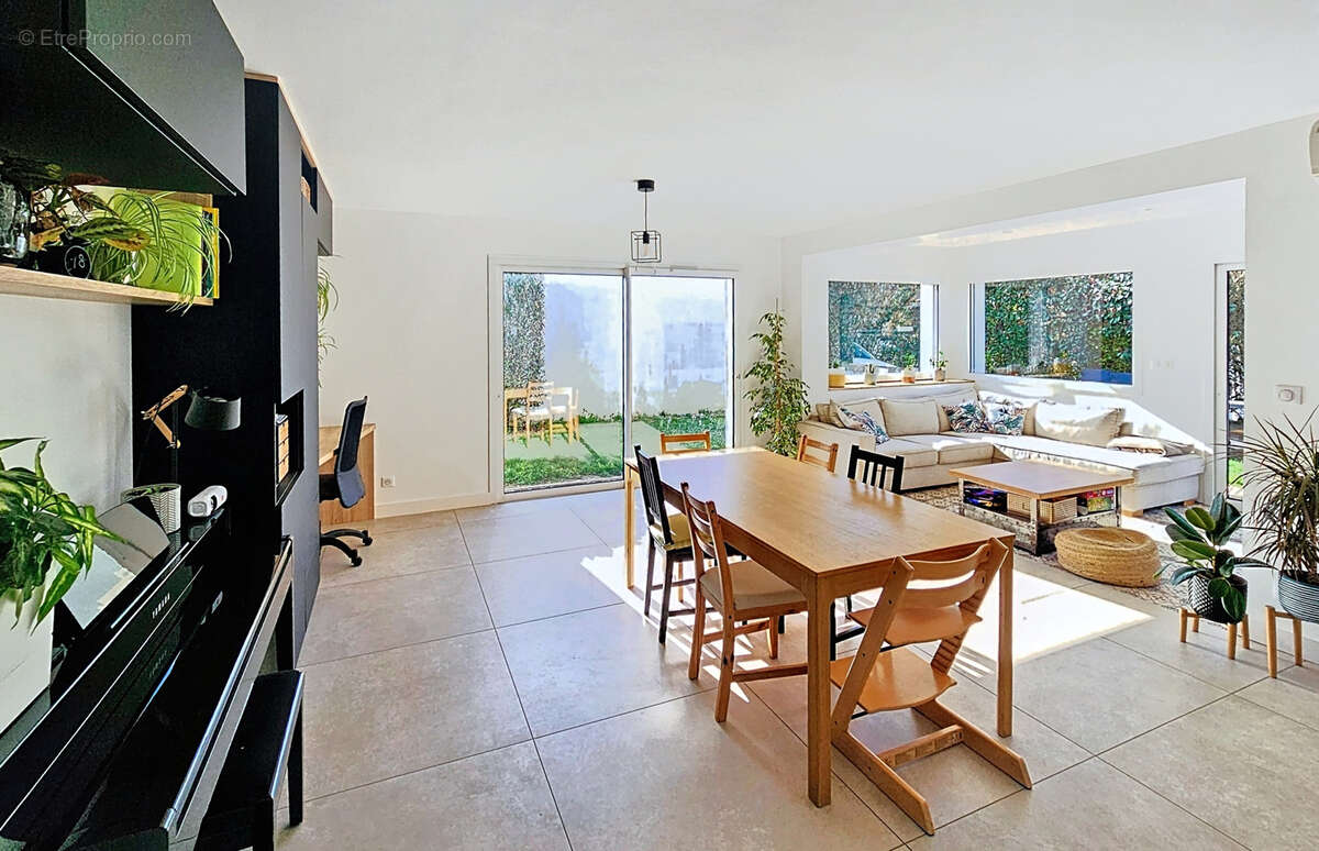 Maison à VILLENEUVE-TOLOSANE