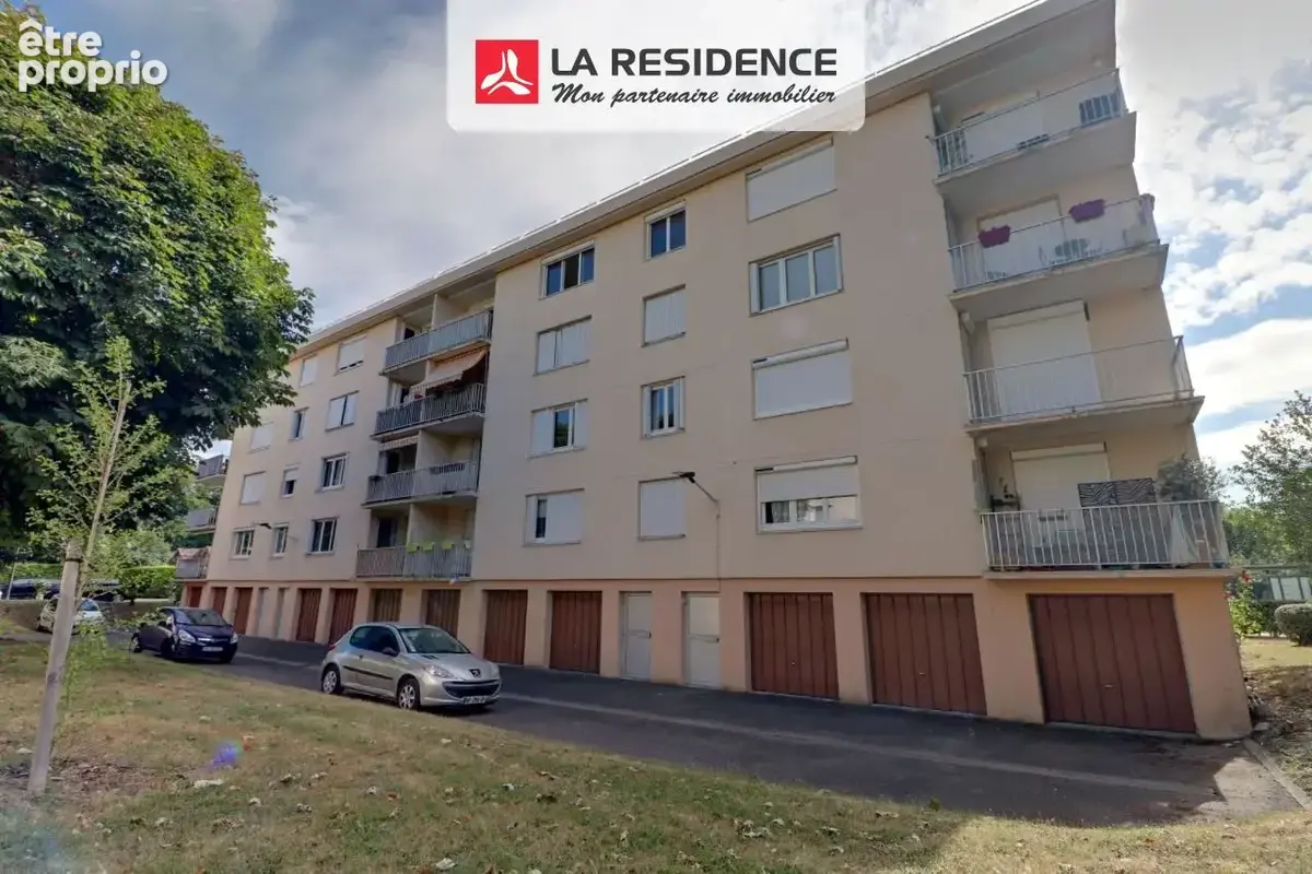 Appartement à MAURECOURT