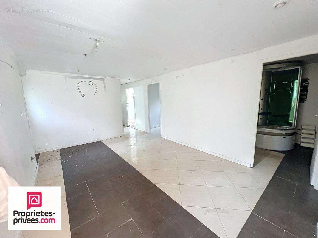 Rians local commercial + t2 terrasse + terrain - photo 13
