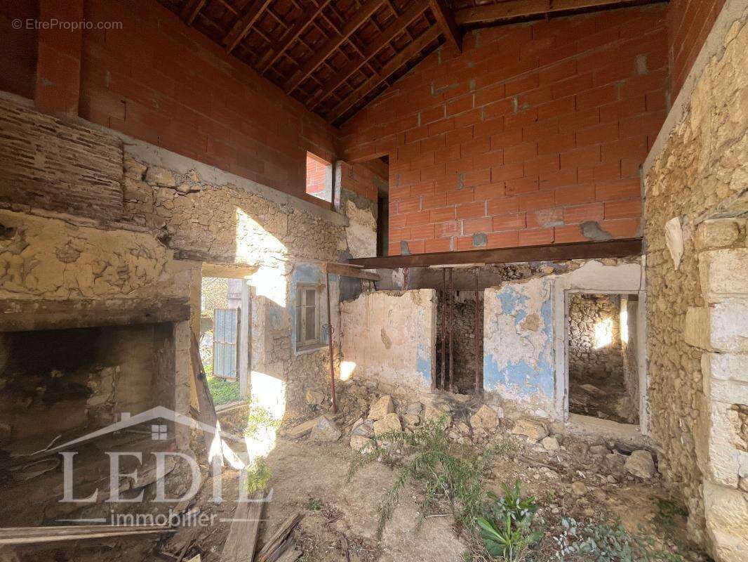 Maison à VALENCE-SUR-BAISE