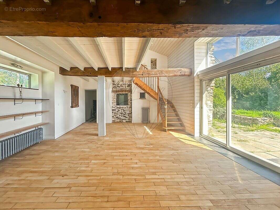 Maison à SAINTE-LUCE-SUR-LOIRE