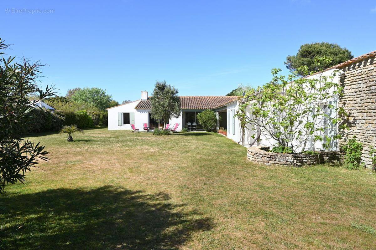 Maison à LES PORTES-EN-RE