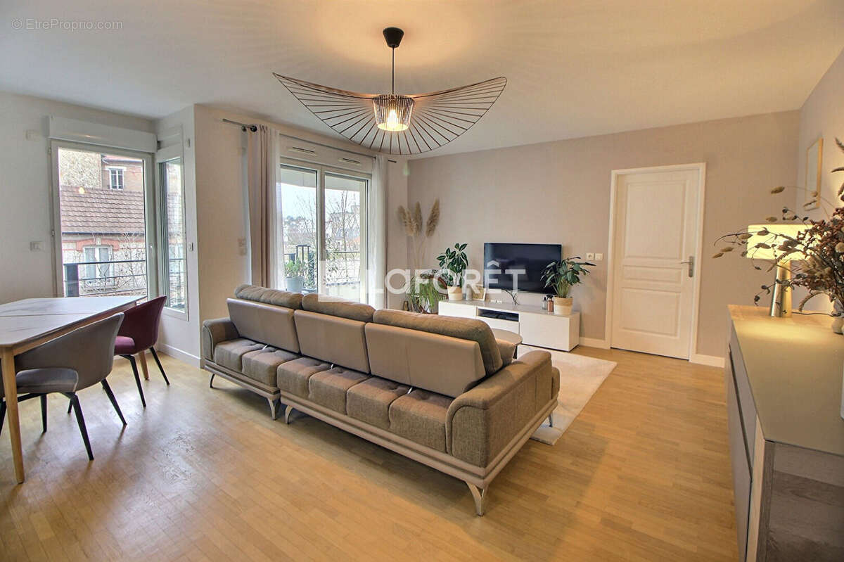 Appartement à SURESNES