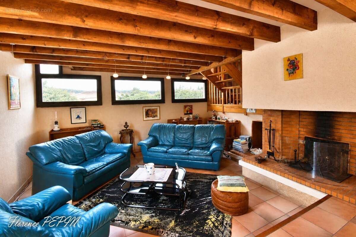 Maison d'architecte avec dépendance, étang et plus de 3,3 hectares de nature à 10 minutes de Pornic - photo 4