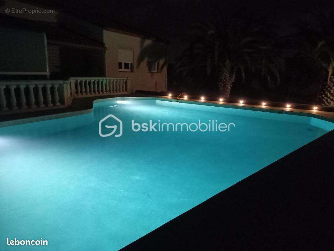 A PIA Villa T5 avec piscine et garage – Cadre calme et privilégié - photo 16