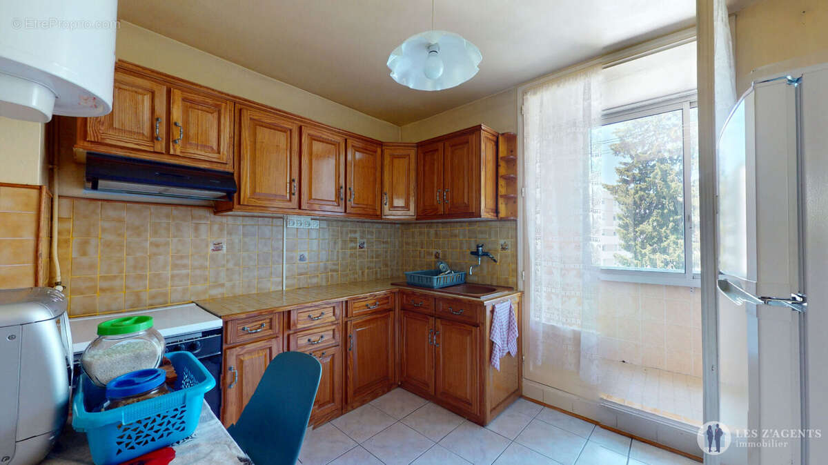 Appartement à SAINT-MARTIN-D'HERES