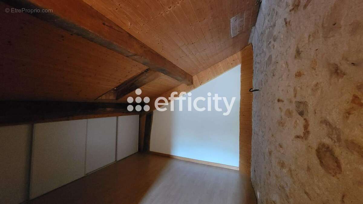 Maison 140 m² à Vulbens  - photo 18