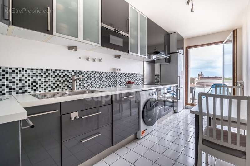 Appartement à SURESNES