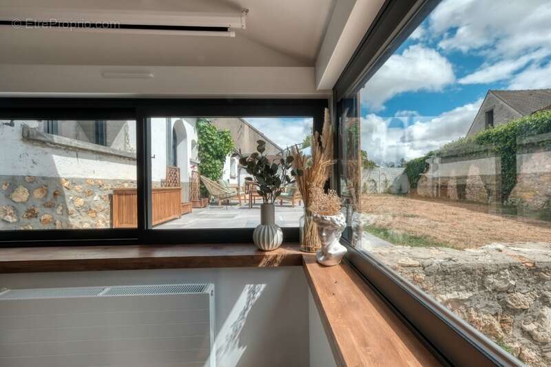 EXCLUSIVITE - Dpt Yvelines (78), à vendre à AUTOUILLET, Maison de caractère 5 pièces - photo 9