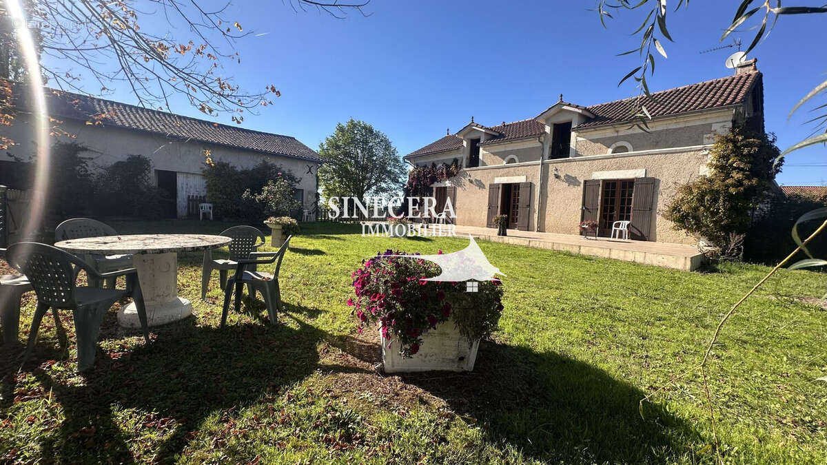 Maison à SAINT-ANDRE-DE-DOUBLE