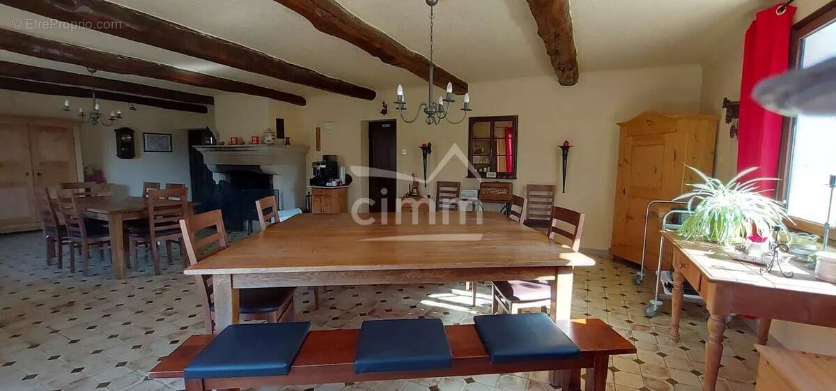 Maison à LA MOTTE-DU-CAIRE