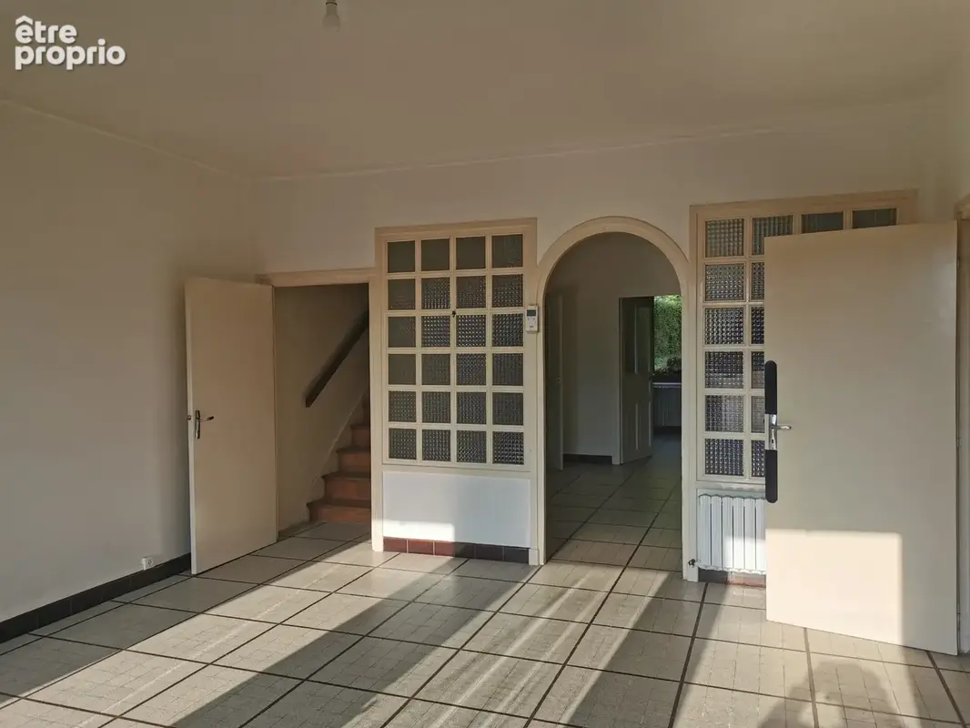 Maison de village pleine de charme   117 m2  avec jardin et garage - photo 5