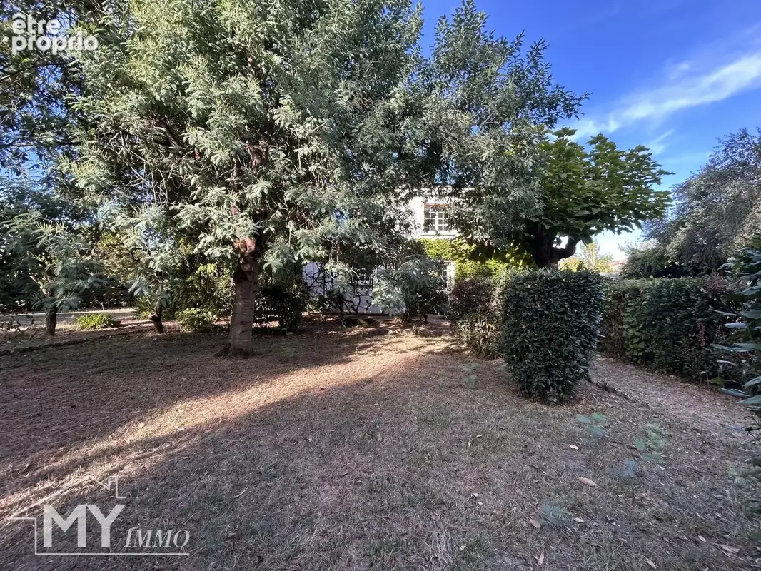 PINEUILH : Maison proche des commodités, jardin arboré, garage et terrasse couverte - photo 24
