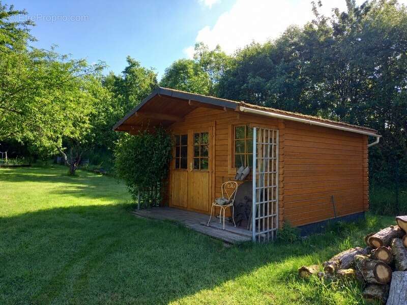 Maison à MONTIGNE-LE-BRILLANT