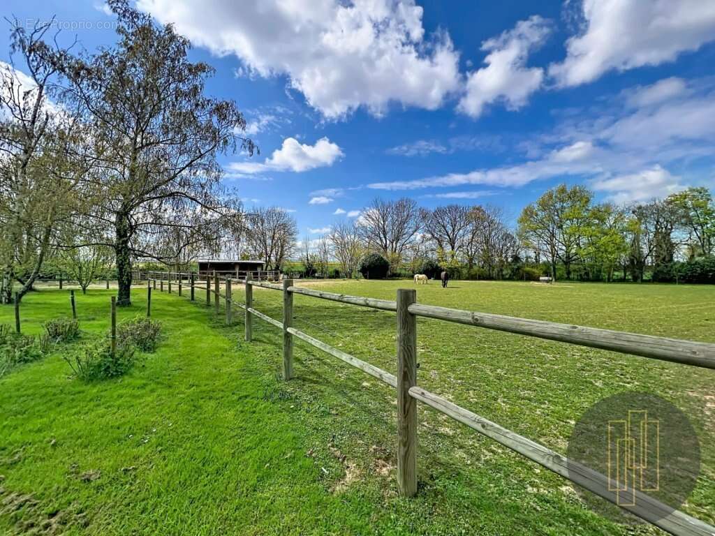 Maison à SAINTE-EUPHEMIE