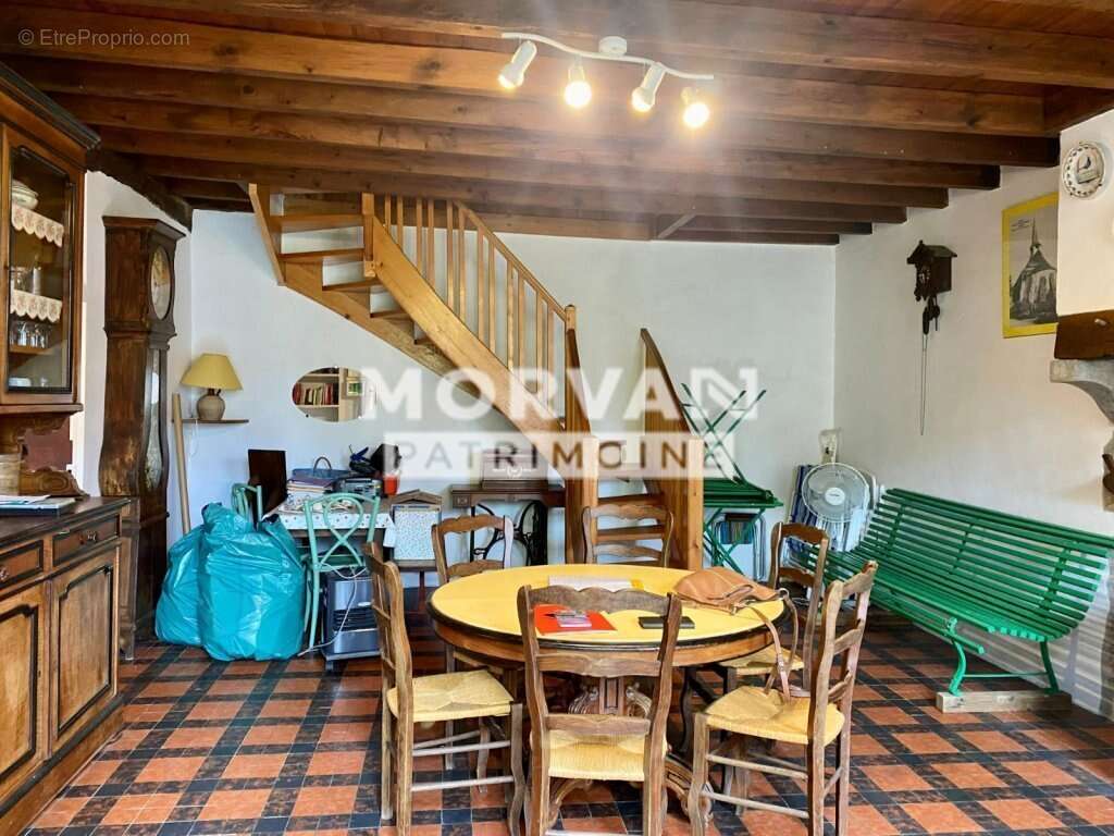 Maison à BILLY-CHEVANNES