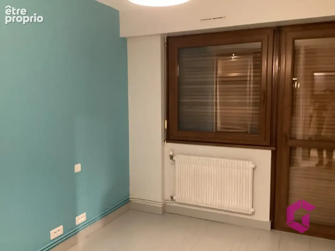 EXCLUSIVITE ! bel Appartement T4/T5 avec une architecture originale avec 2 balcons, cave et box , habitable de suite - photo 19