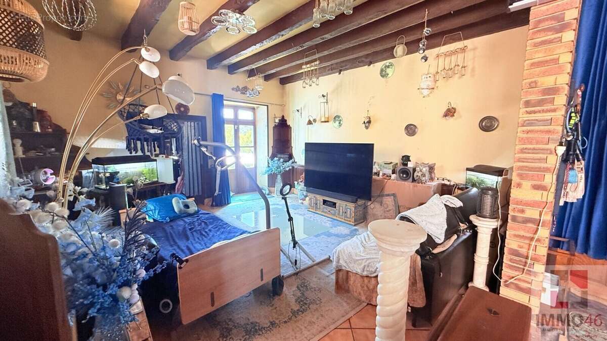 Maison 141 m² à Frayssinet  - photo 4