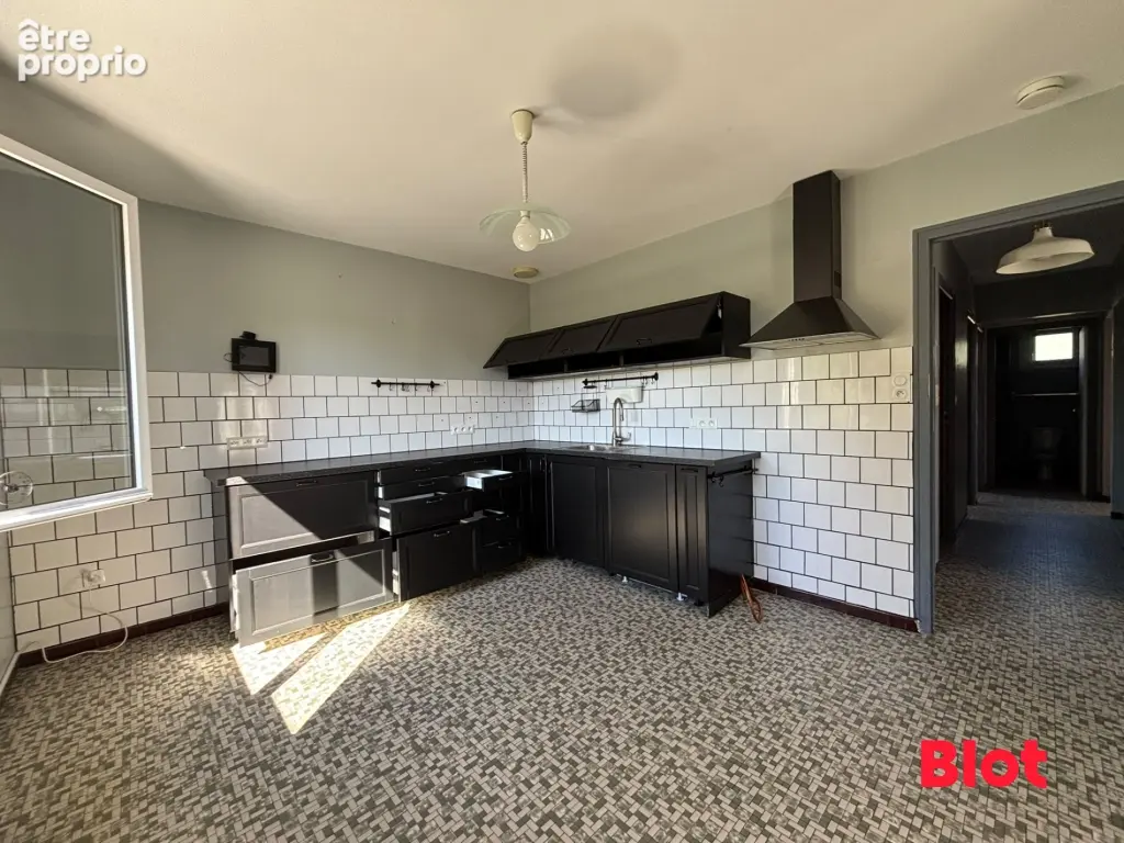 Maison 9 pièces 122 m² à vendre à Crevin (35320) - photo 2
