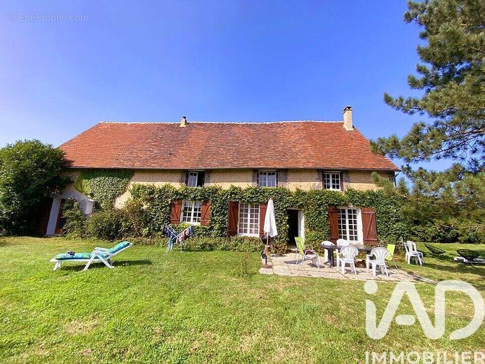 Maison 213 m² à Tannerre-En-Puisaye  - photo 2