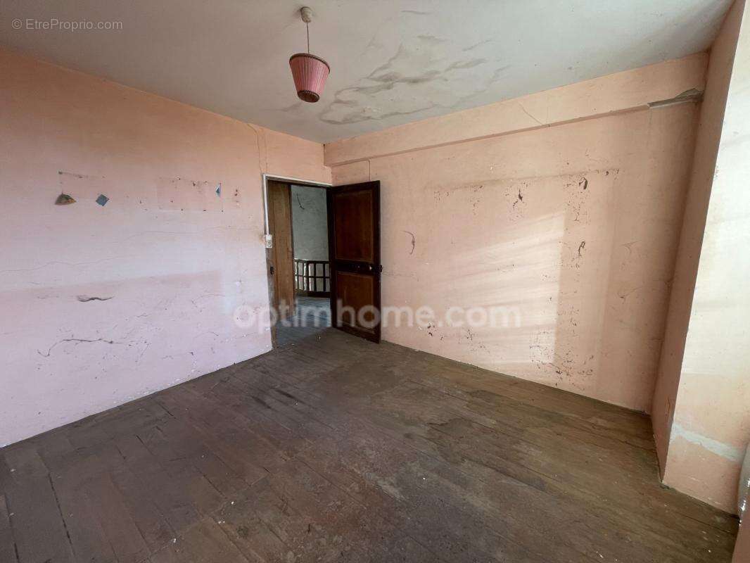 Charmante maison 70 m2 à rénover  avec grange et jardin - photo 10