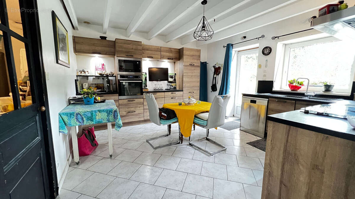 Villa  7 pièce(s) 205 m2, piscine intérieure - photo 12