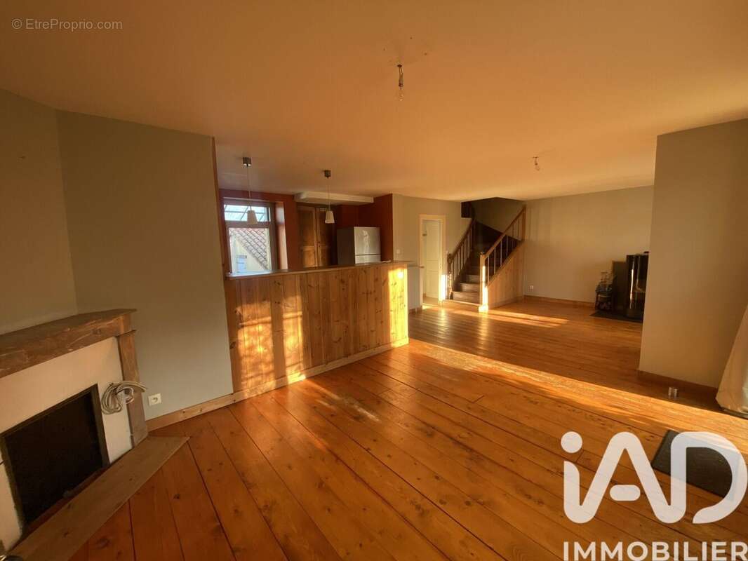 Photo 2 - Maison à LE POIRE-SUR-VELLUIRE