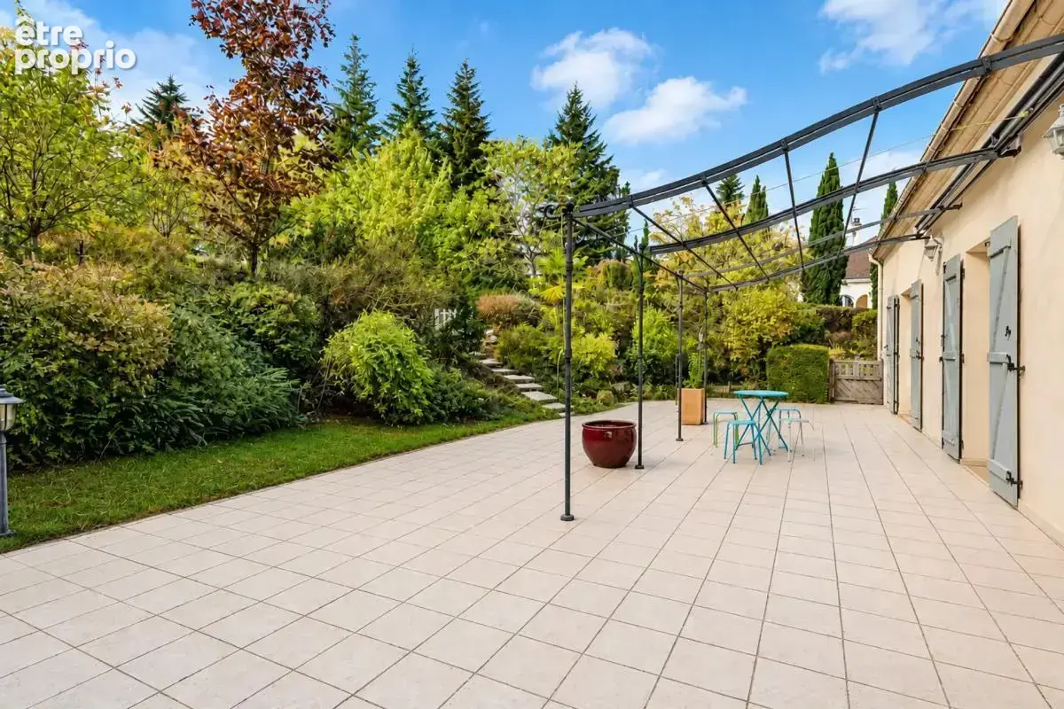 LUZARCHES – Une propriété rare au cœur de 2 646 m² de verdure - photo 21