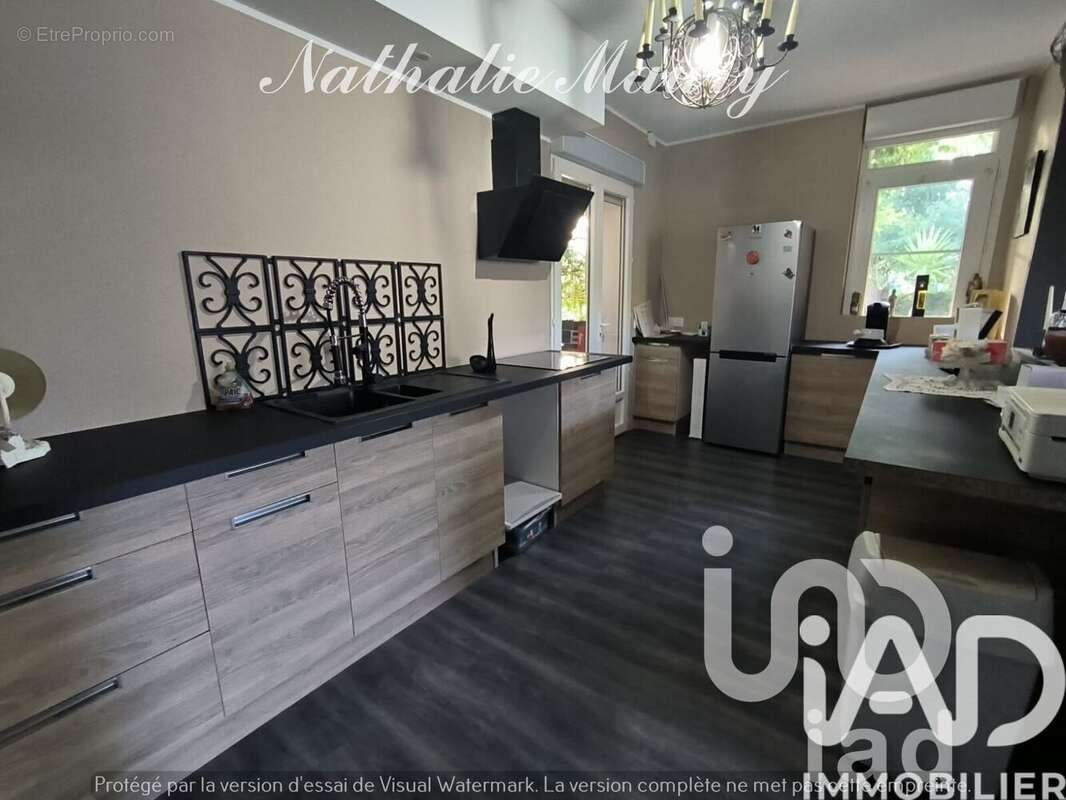 Maison 180 m² à L'eguille  - photo 4