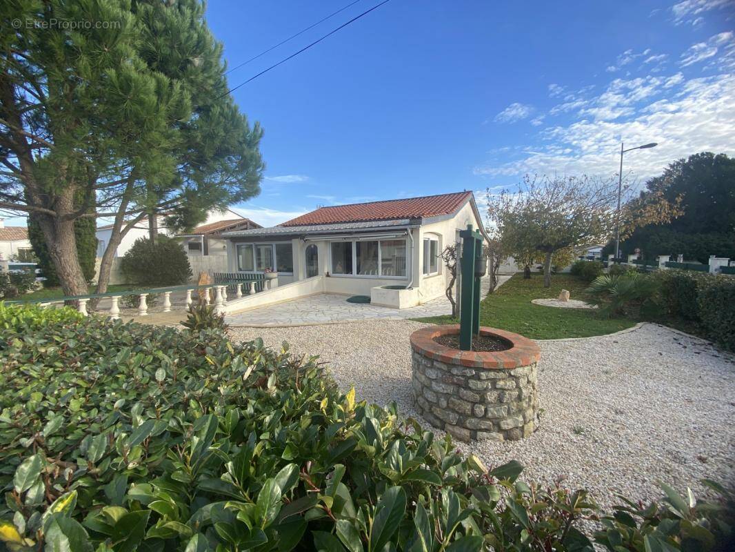 Maison à LONGEVILLE-SUR-MER