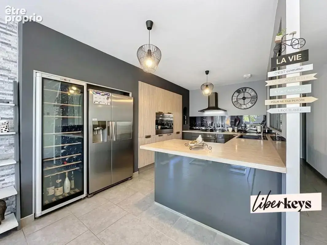 Maison contemporaine de plain-pied avec piscine chauffée — Cadre zen & DPE A - photo 3