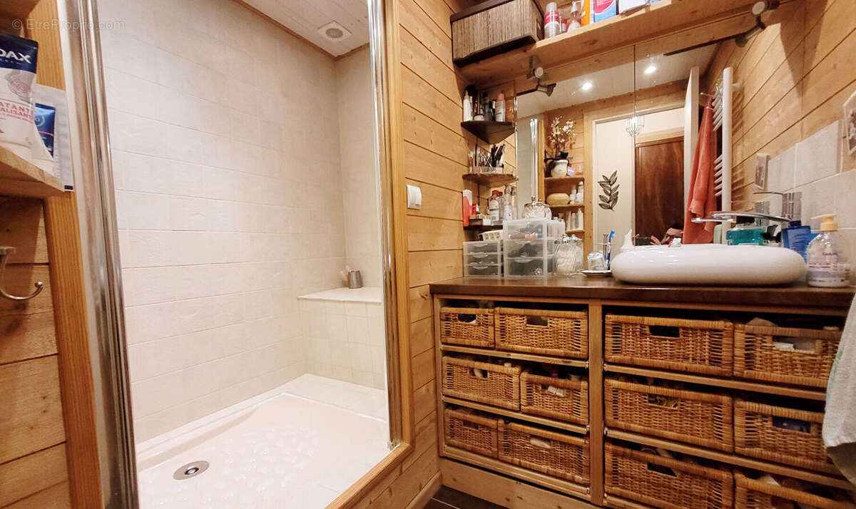 Appartement à LE COUDRAY-MONTCEAUX