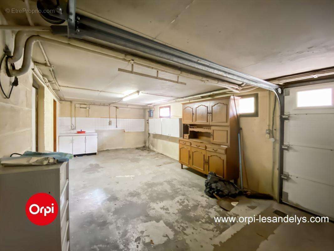 Maison à COURCELLES-SUR-SEINE