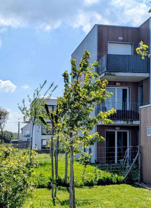 URGENT : Aux portes de Caen et à 10 mn de la plage de Ouistreham, beau T3 avec grand balcon sans vis à vis - photo 11