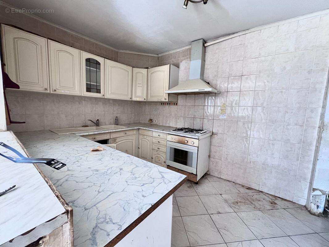 Maison de plain-pied de 95 m² environs avec travaux à prévoir sur un terrain de 509 m² proche de l'aéroport - photo 13