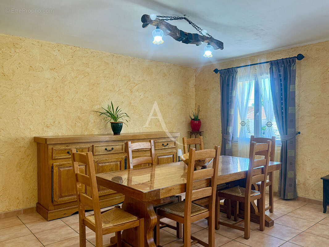 Superbe villa de plain-pied, au calme, piscine ,proche commodités - photo 6
