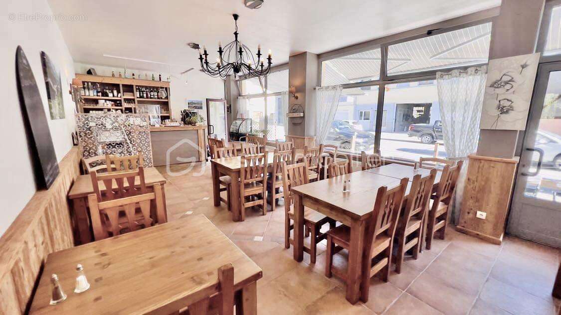 Fonds de commerce – Restaurant 85 m² – Fourneaux - photo 3