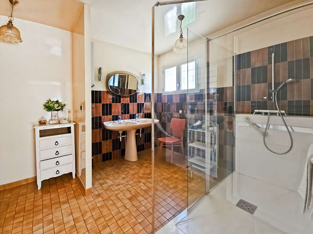 Maison à AUVERS-SUR-OISE