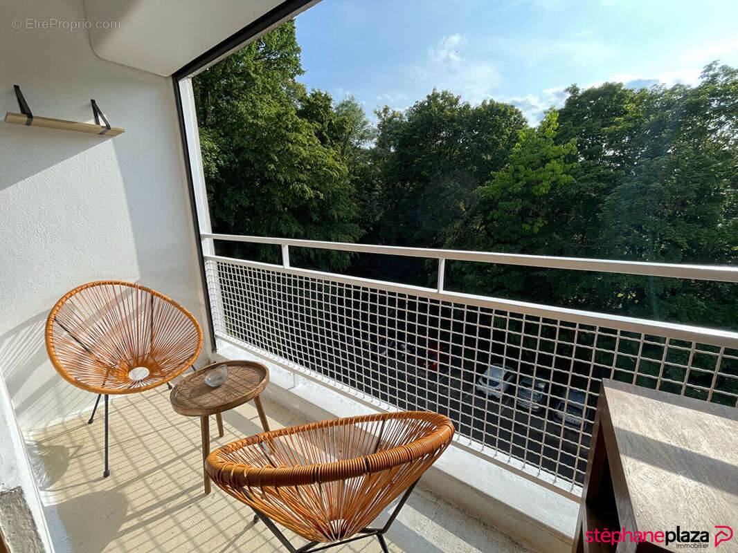 Appartement à VAUX-LE-PENIL